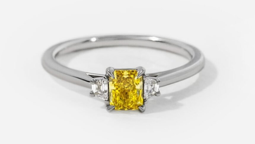 9ct Yellow Diamond Ring