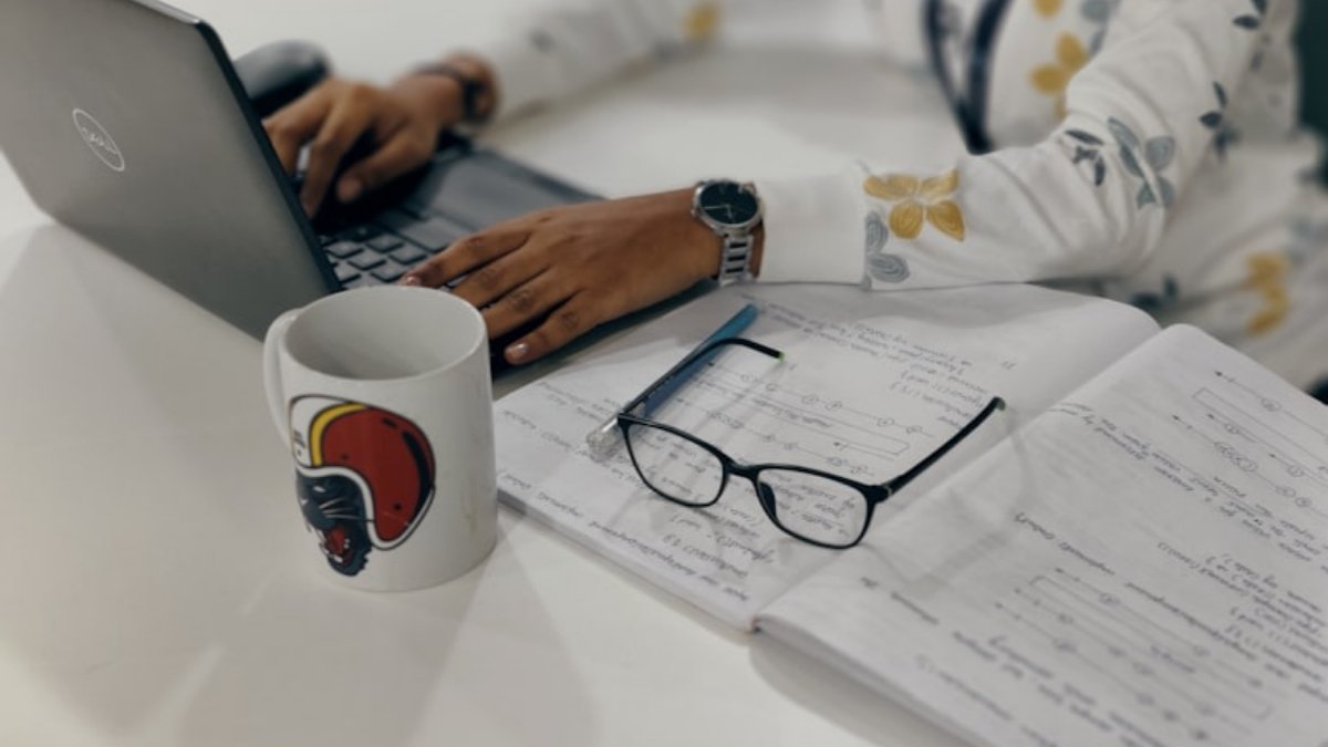 Write a Story Using AI