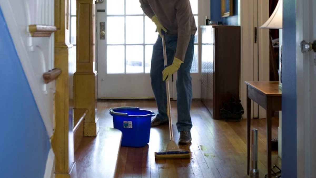 Clean Skirting Boards
